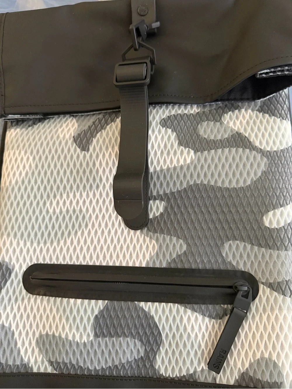NWOT•Rains Black & Gray Camo Roll-Top Backpack•MSRP $155